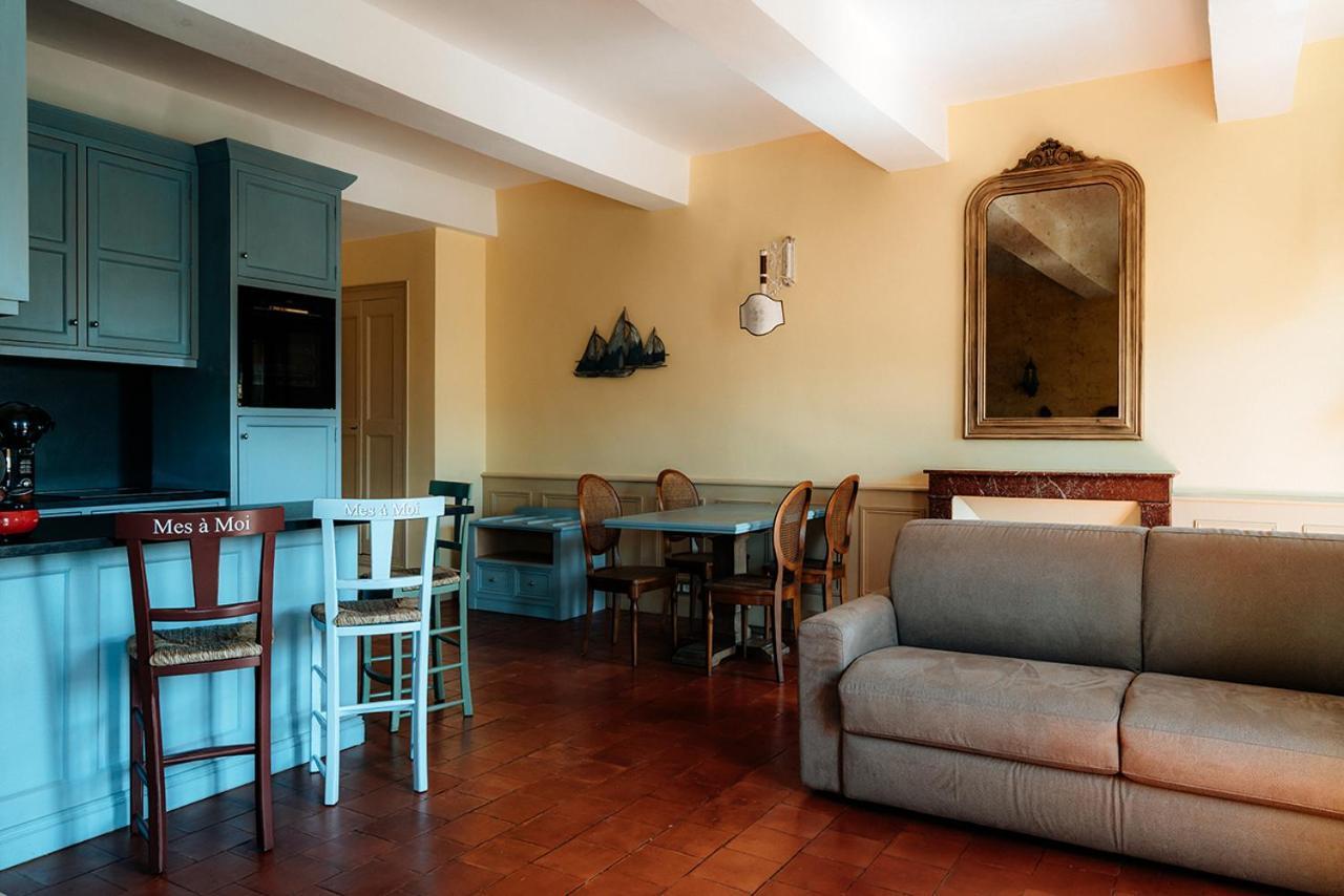 Mes A Moi In Pezenas - Appartements De Charme - Baignoire Balneo Exterior photo