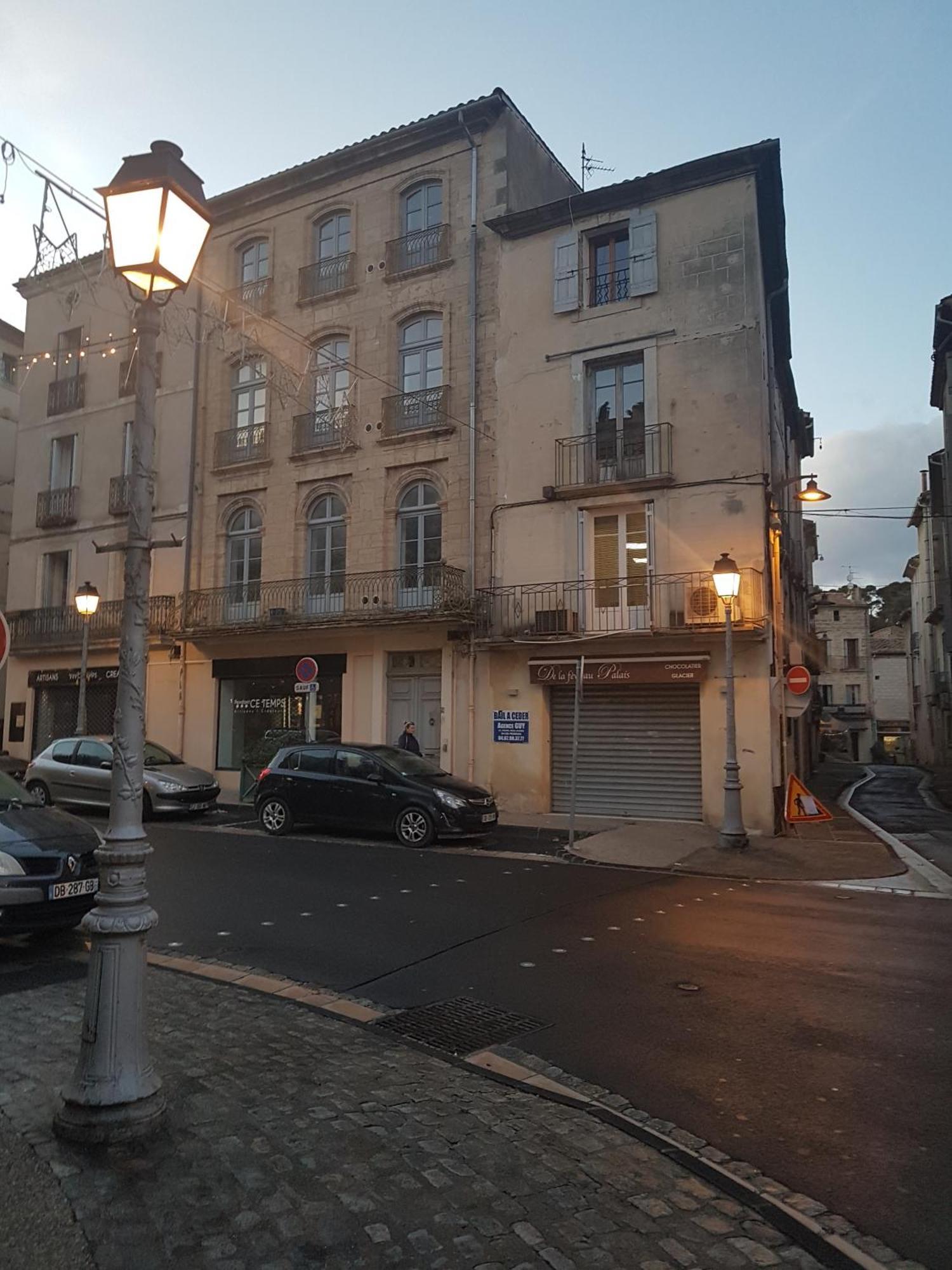 Mes A Moi In Pezenas - Appartements De Charme - Baignoire Balneo Exterior photo
